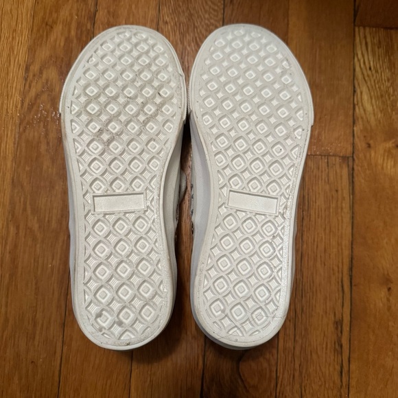 Sincerely Jules Canvas Butterfly Print Sneakers - Picture 7 of 7